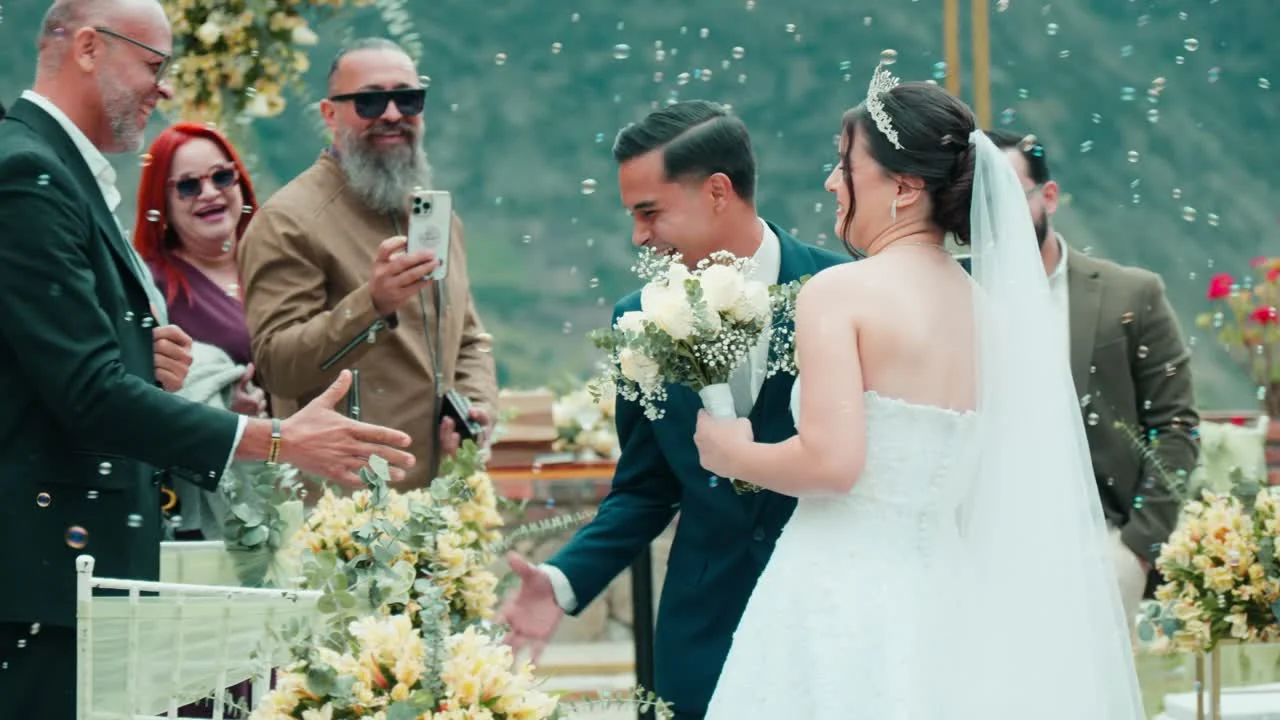 Carlos y Alegría — fotograma de video